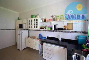 Casa com 3 dormitórios, Cidade Nova Peruíbe, entre 400 e 800 metros da praia