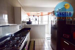 Apartamento com piscina, 2 dormitorios em Peruibe, entre 400 e 800 metros da praia