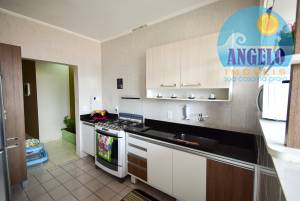 Apartamento com piscina, 2 dormitorios em Peruibe, entre 400 e 800 metros da praia