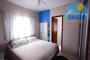 Apartamento com piscina, 2 dormitorios em Peruibe, entre 400 e 800 metros da praia