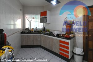Casa á venda no bairro Jardim Marcia em Peruíbe