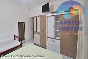 Casa com piscina em excelente localização á venda em Peruíbe- Litoral SP