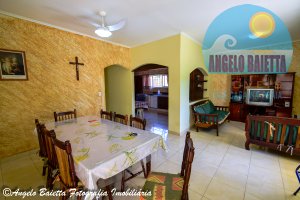 Casa á venda no bairro Centro em Peruíbe