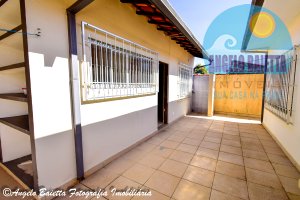 Casa á venda no bairro Centro em Peruíbe