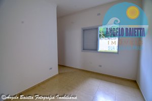 Casa á venda no condomínio Jardim Três Marias Em Peruíbe