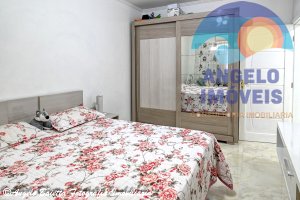 Casa com piscina á venda no bairro Oásis em Peruíbe