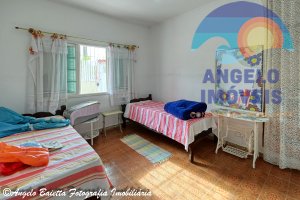 Casa lado praia á venda no bairro Cidade Nova Peruíbe em Peruíbe