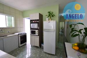Casa térrea com 2 dormitórios, no bairro Rbamar em Peruíbe