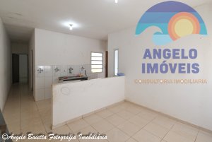 Casa á venda no bairro Antonio Novaes em Peruíbe