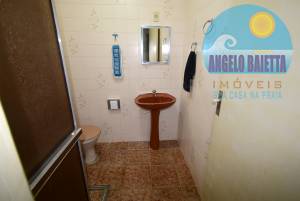 Casa á venda no bairro Cidade Nova Peruíbe em Peruíbe