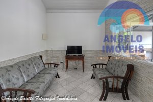 Casa lado praia á venda no bairro Centro em Peruíbe
