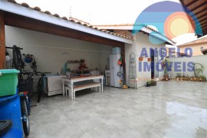 Casa lado praia com piscina á venda no bairro Tres Marias