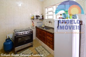 Casa á venda no bairro São João Batista em Peruíbe