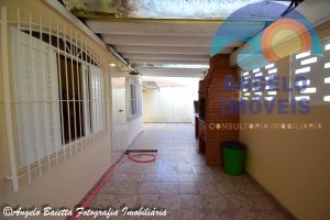 Casa á venda no bairro São João Batista em Peruíbe