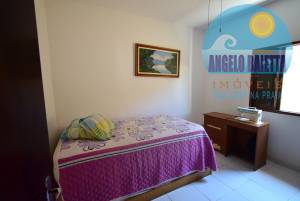 Casa á venda no bairro Três Marias em Peruíbe, entre 400 e 800 metros da praia