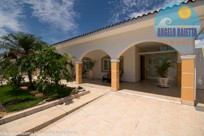 Casa em Peruíbe para venda