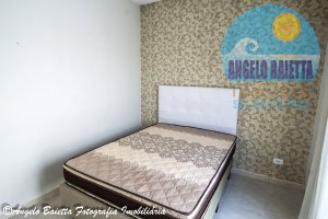 Casa á venda no bairro Florida em Peruíbe