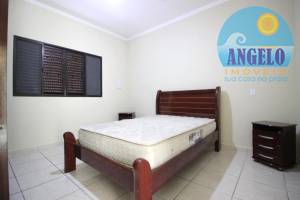 Casa para venda no bairro Jardim Marcia em Peruibe, entre 400 e 800 metros da praia