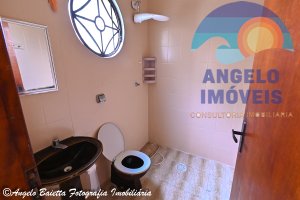 Casa á venda no bairro Arpoador em Peruíbe