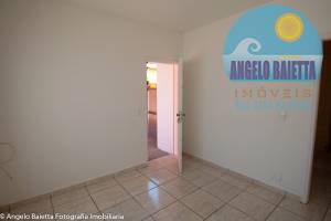 Casa á venda no bairro Cidade Nova Peruíbe em Peruíbe, á 800 metros da praia