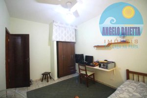 Casa á venda no bairro Continental em Peruíbe
