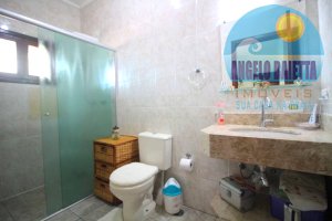 Casa á venda no bairro Continental em Peruíbe