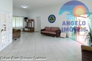 Casa á venda no condomínio Bougainvillée V em Peruíbe