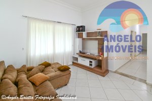 Casa á venda no condomínio Bougainvillée V em Peruíbe