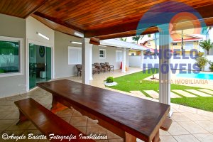 Casa á venda no condomínio Bougainvillée V em Peruíbe