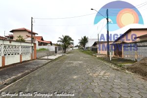 Terreno á venda no bairro Josedy em Peruíbe