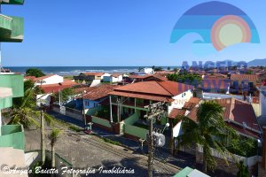 Apartamento lado praia á venda no bairro Belmira Novaes em Peruíbe