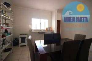 Casa para venda no bairro Maria Helena Novaes em Peruíbe, até 200 metros da praia