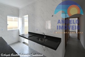 Casa com 2 dormitórios á venda no bairro Ribamar em Peruíbe