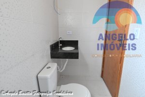 Casa com 2 dormitórios á venda no bairro Ribamar em Peruíbe