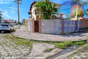 Sobrado lado praia á venda no bairro Cidade Nova Peruíbe em Peruíbe
