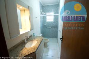 Casa á venda no bairro Cidade Nova Peruíbe em Peruíbe