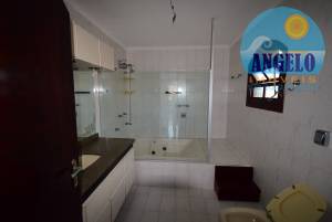 Casa para venda no bairro Florida em Peruibe, até 200 metros da praia