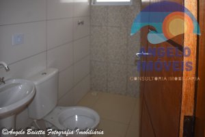 Casa á venda no bairro Estancia dos Eucaliptos em Peruíbe
