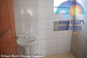 Casa á venda no bairro Estancia dos Eucaliptos em Peruíbe