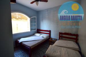 Casa á venda no bairro Turistico em Peruíbe á 800 metros da praia