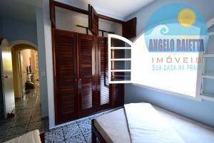 Casa á venda no bairro Turistico em Peruíbe á 800 metros da praia