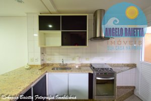 Sobrado á venda no condomínio Villaggio Terrazza em Peruíbe, frente ao mar