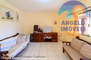 Casa com 3 dormitórios no bairro Oasis em Peruíbe