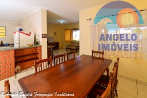 Casa com 3 dormitórios no bairro Oasis em Peruíbe