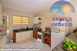 Casa com 3 dormitórios no bairro Oasis em Peruíbe