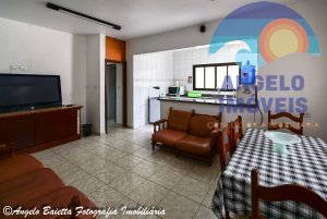 Casa com piscina para venda no bairro Centro em Peruíbe