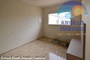 Casa á venda no bairro Flora Rica em Peruíbe