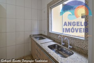 Casa á venda no bairro Flora Rica em Peruíbe