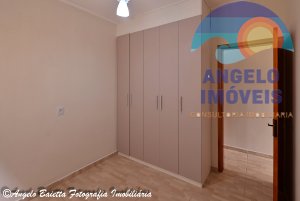 Casa á venda no bairro Flora Rica em Peruíbe