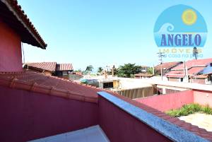 Casa para venda no bairro Maria Helena Novaes em Peruíbe, entre 200 e 400 metros da praia